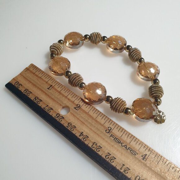 Faceted Gold Tone Beaded Stretch Bracelet Clear Round Beads Lightweight Jewelry - Picture 3 of 4